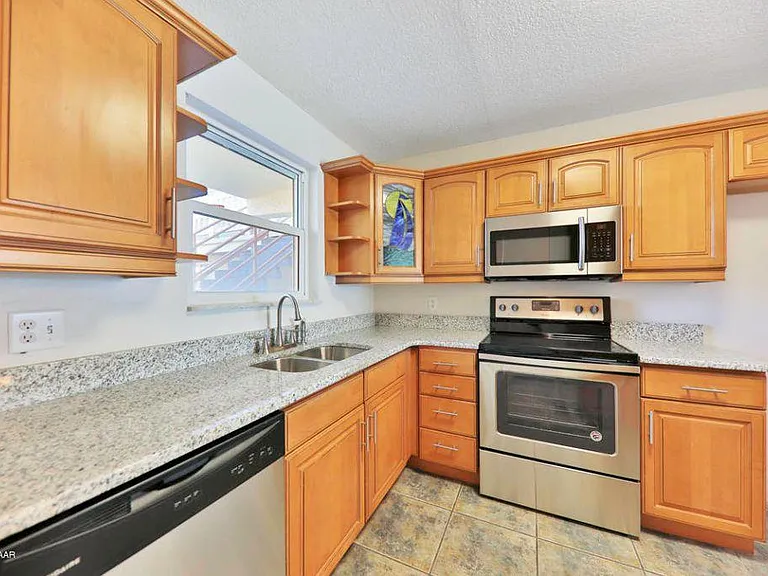 2901 N Halifax Ave #101 — Photo 6