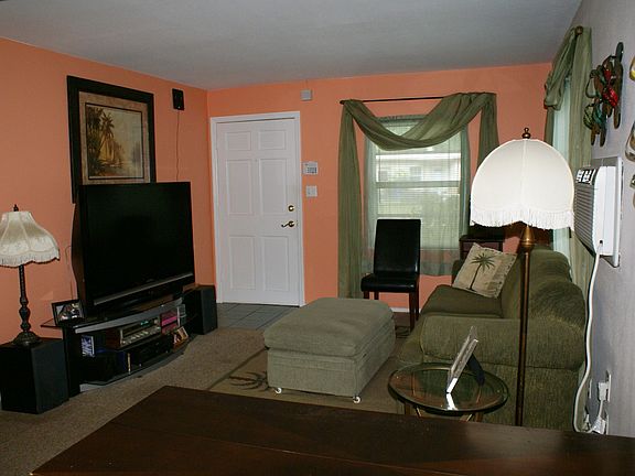 3rd image of 9308 Mary Ave