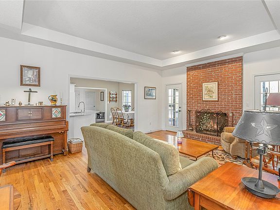 5th image of 108 Pearman Dr