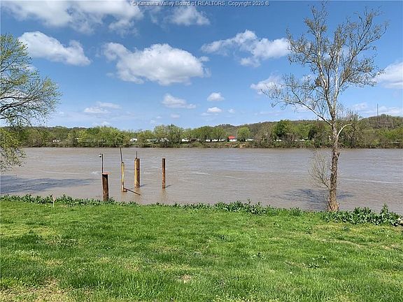 4th image of 781 River Crest Ln