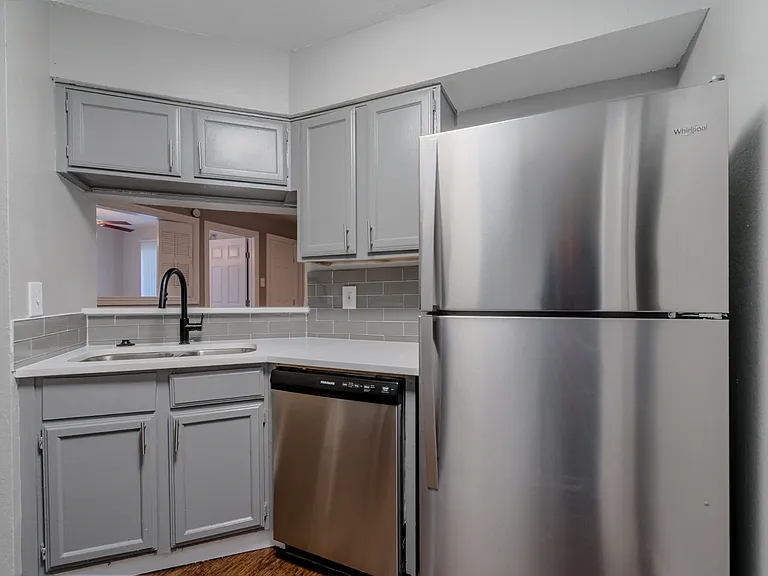 Fiona Apartment Homes — Photo 1