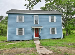 1202 Beauty St, Dayton, TX 77535