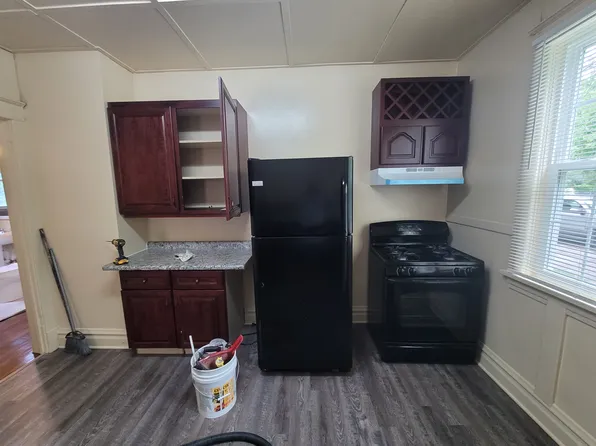 (undisclosed Address), Waukegan, IL 60085