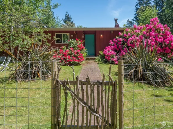 20324 87th Avenue SW, Vashon, WA 98070