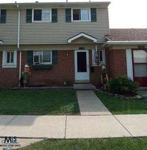 2nd image of 25592 Cambridge Ct