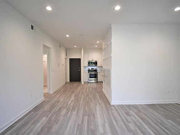 5th image of 4700 Wisconsin Ave NW #201
