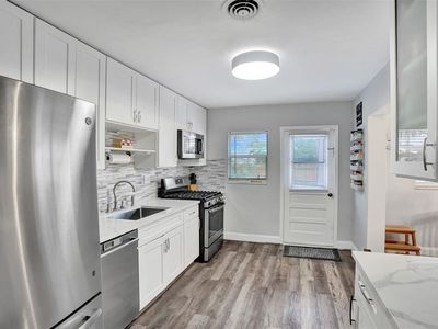 5449 NE 3rd Terrace, Oakland Park, FL, 33334