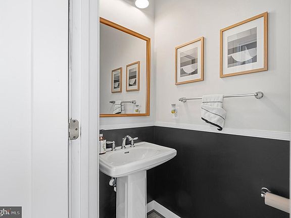 5th image of 11066 Emerald Crown Dr