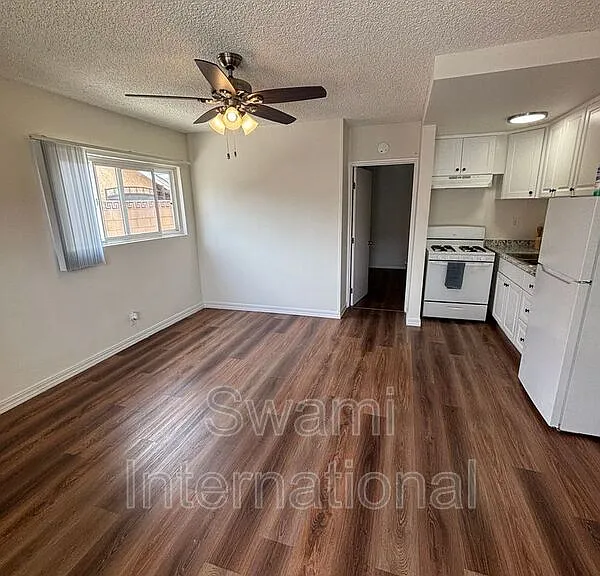 1709 W Marine Ave #1 — Photo 8