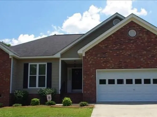 212 Mossborough Dr, Lexington, SC 29073