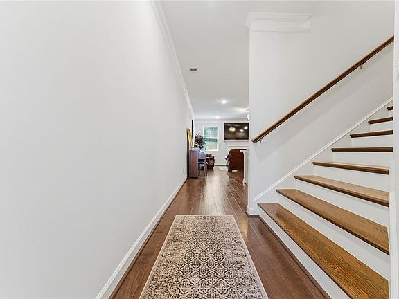 4th image of 1004 Rohner Way