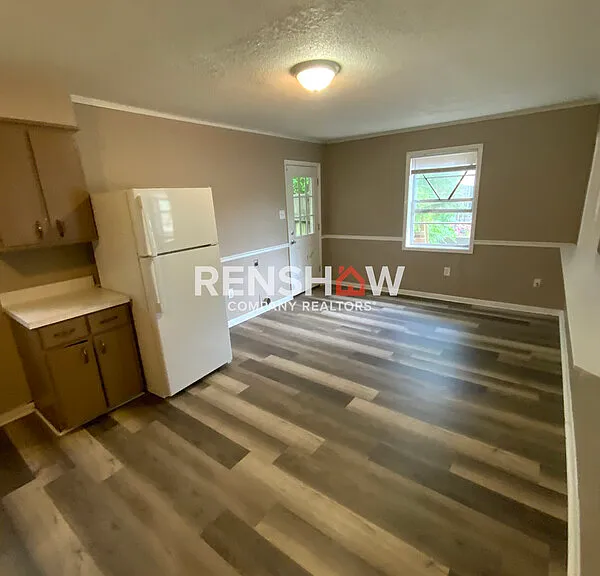 1539 Defoe Rd — Photo 4