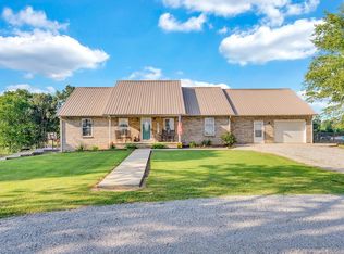 887 Ray Cemetery Rd, Sparta, TN 38583