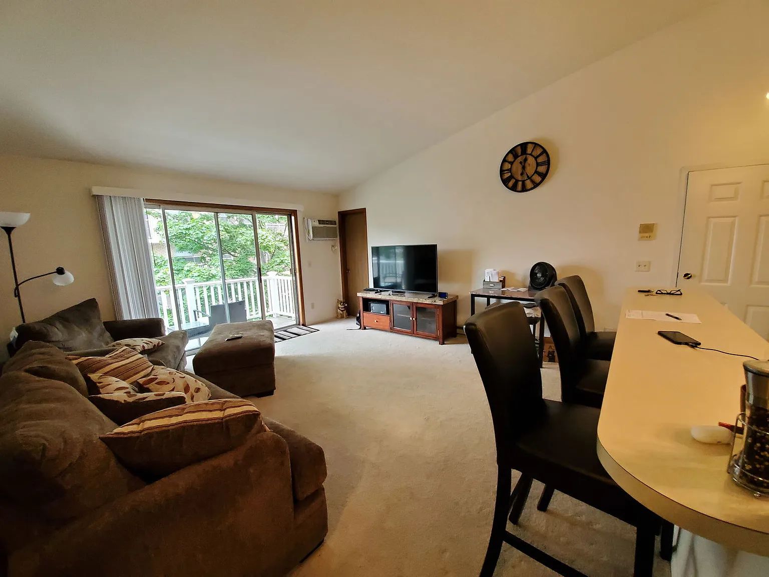 1 bed, 1.0 bath, 610 sqft, $1,900 — Photo 4