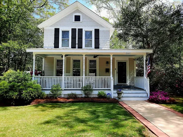 145 E Massachusetts Ave, Southern Pines, NC 28387