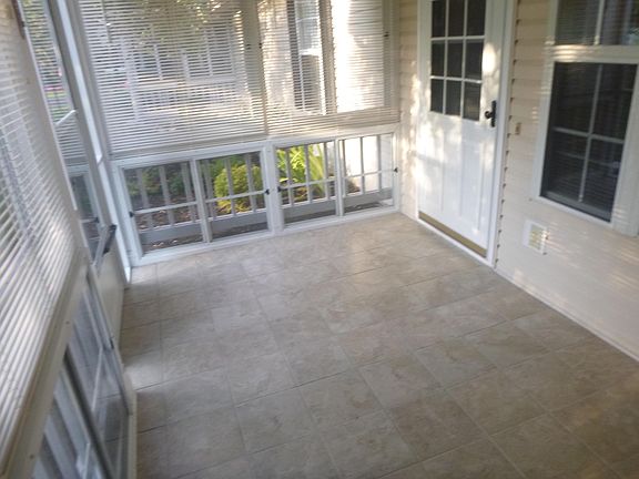 2nd image of 1286 Hillview Cir E