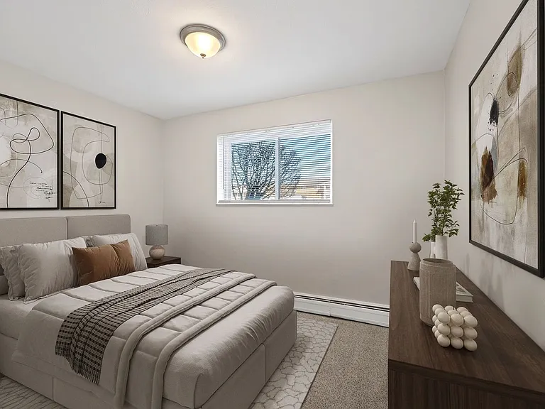 Monroe Terrace Apartments — Photo 32