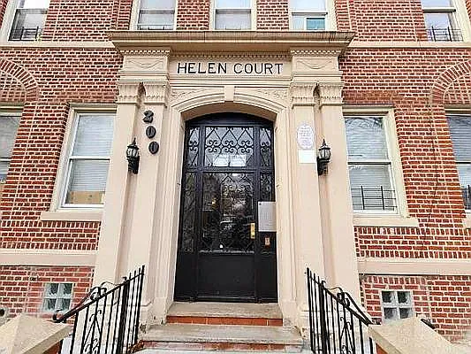 Rented by Brooklyn Property Group LLC | media 10