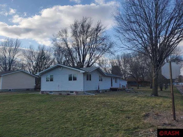143 4th St SW, Winnebago, MN 56098