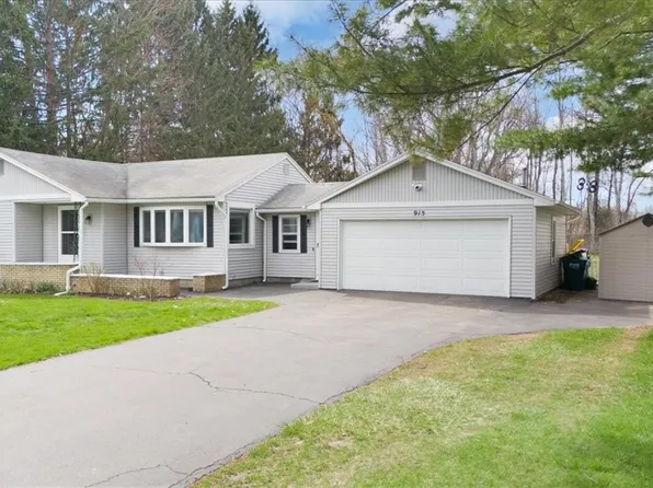 915 Gravel Rd, Webster, NY 14580