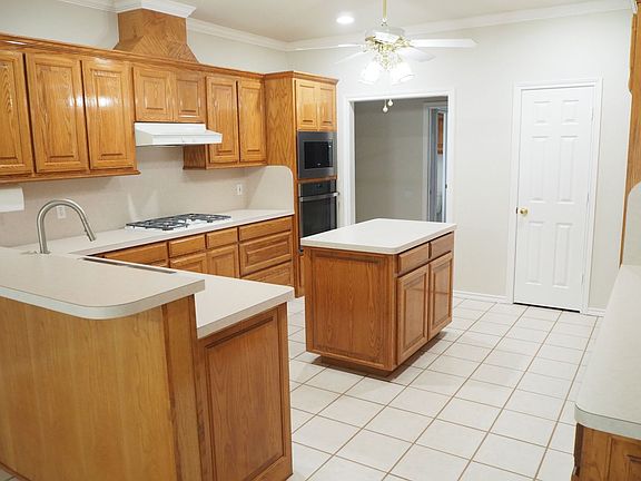 4th image of 4763 Red Oak Cir