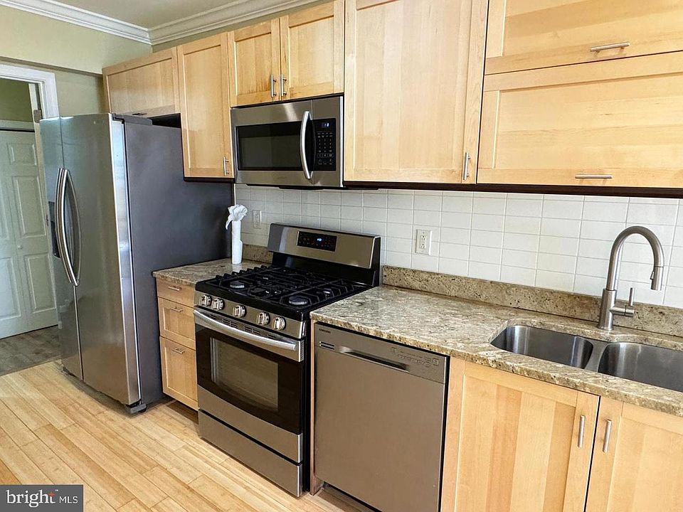 2nd image of 2905 30th St SE APT 1
