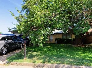 3848 Wedgworth Rd S, Fort Worth, TX 76133