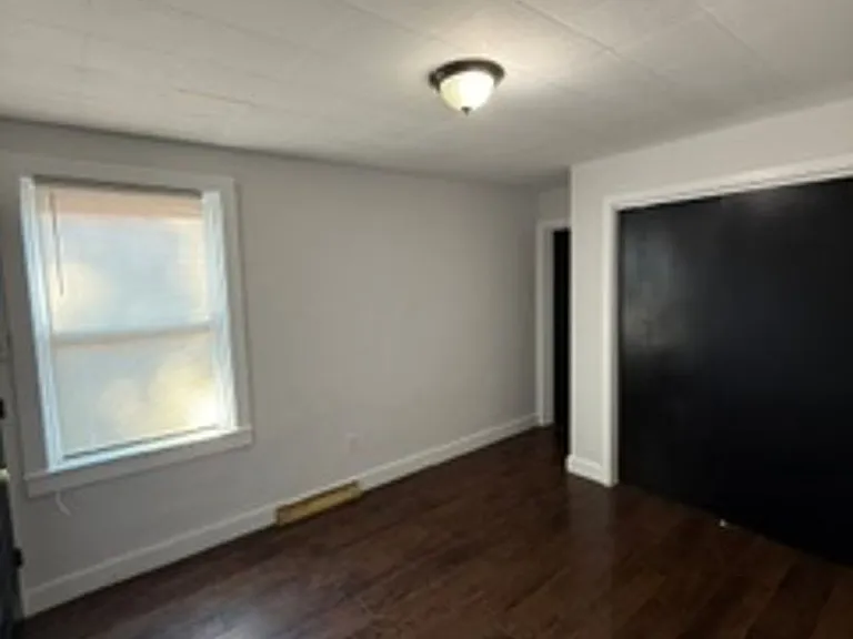 523 E End Ave — Photo 7