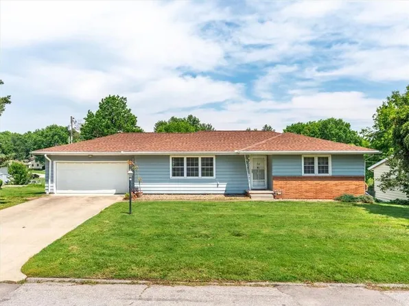 3509 W Lantern Ln, Saint Joseph, MO 64506