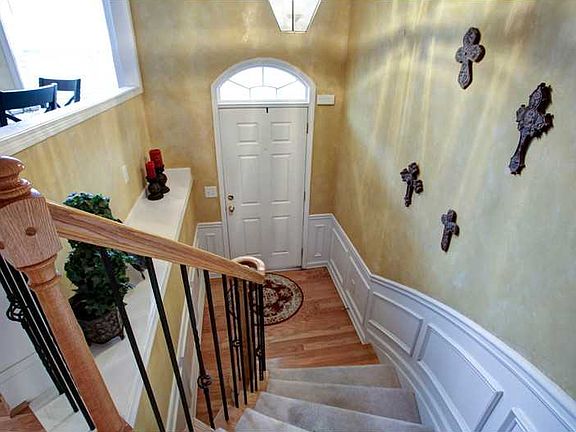 4th image of 2461 Bridlewood Dr SE