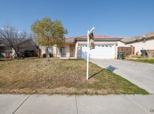 9206 Sentido Dr, Bakersfield, CA 93306