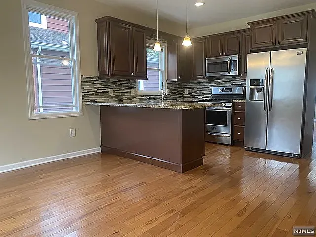 15 William St #2