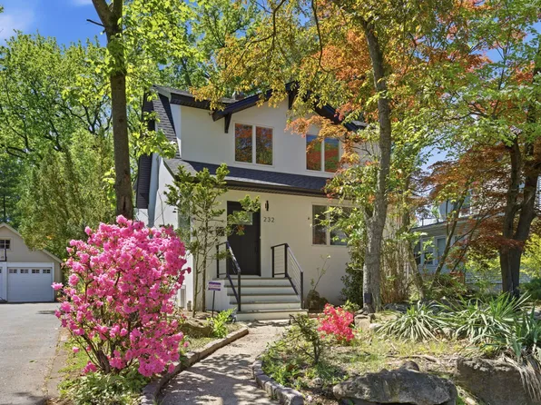 232 Riveredge Rd, Tenafly, NJ 07670