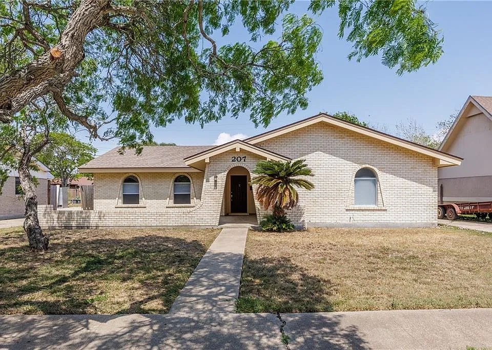 207 Blanco Dr