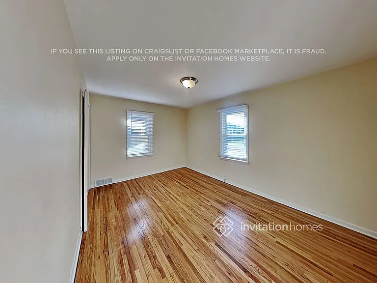 1159 W Marion St — Photo 13