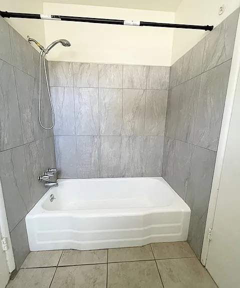 24450 Myers Ave — Photo 10