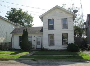 305 N Page St, Harvard, IL 60033