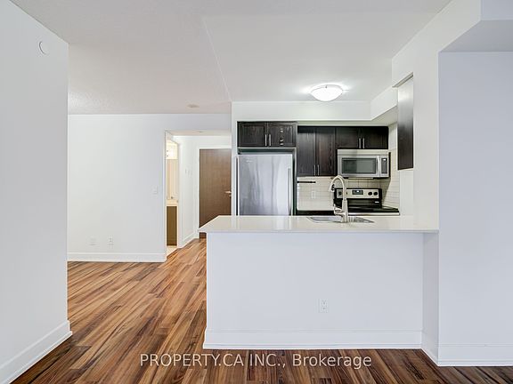 3rd image of 6 Eva Rd #1109