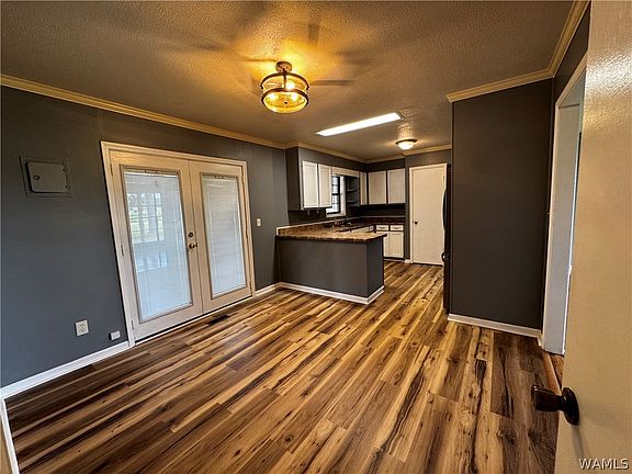 2nd image of 17 Henderson Ave