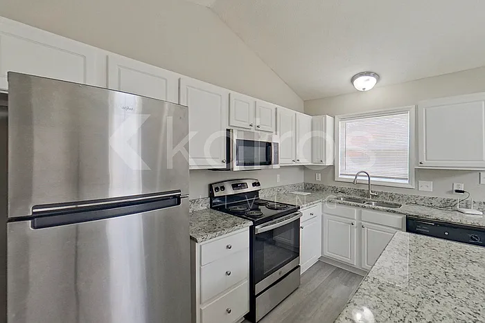 150 Chapel Hill Dr — Photo 7