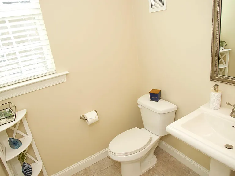 484 Brantley Cove Cir — Photo 23