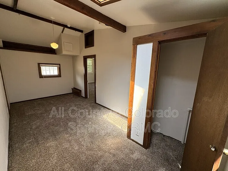 215 E Dale St — Photo 6