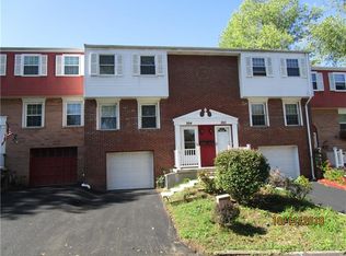 204 Hickory Cir, Canonsburg, PA 15317