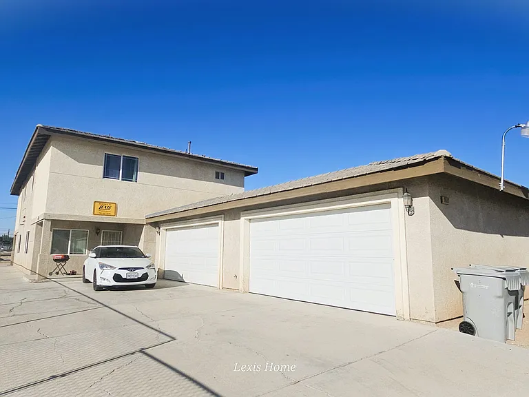16583 Willow St #B — Photo 1
