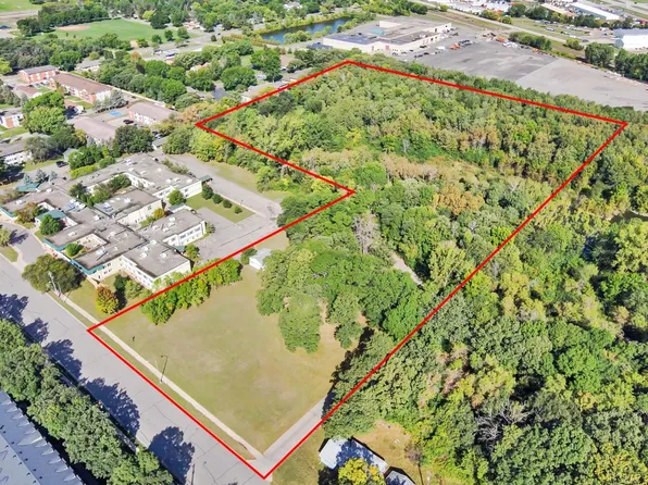 1815 University Dr SE, Saint Cloud, MN 56304