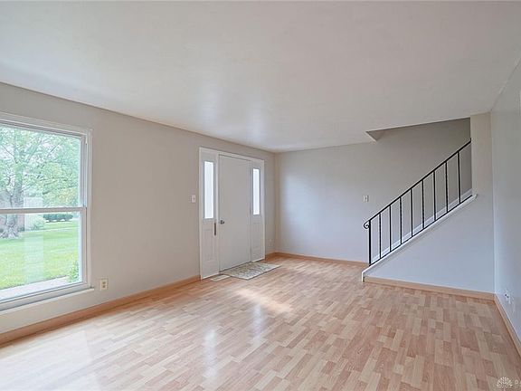2nd image of 1398 Long Island Ct