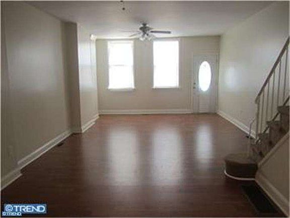 4th image of 2020 Dickinson St