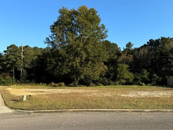2008 Fern Dr, Dothan, AL 36301