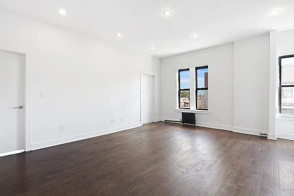 Rented by Compass | media 9