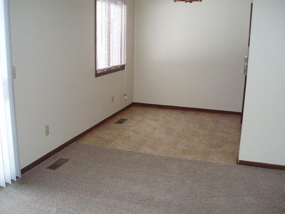 5th image of 6589 Clearbrook Dr APT 4